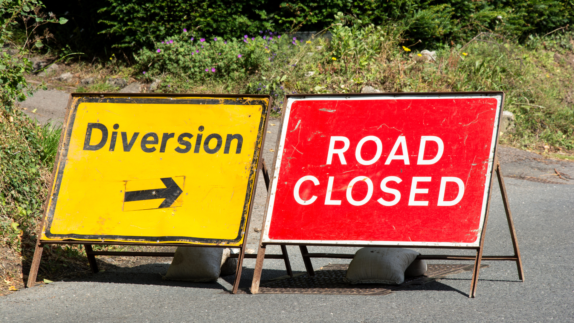 Diversion and Road Closed Road Signs