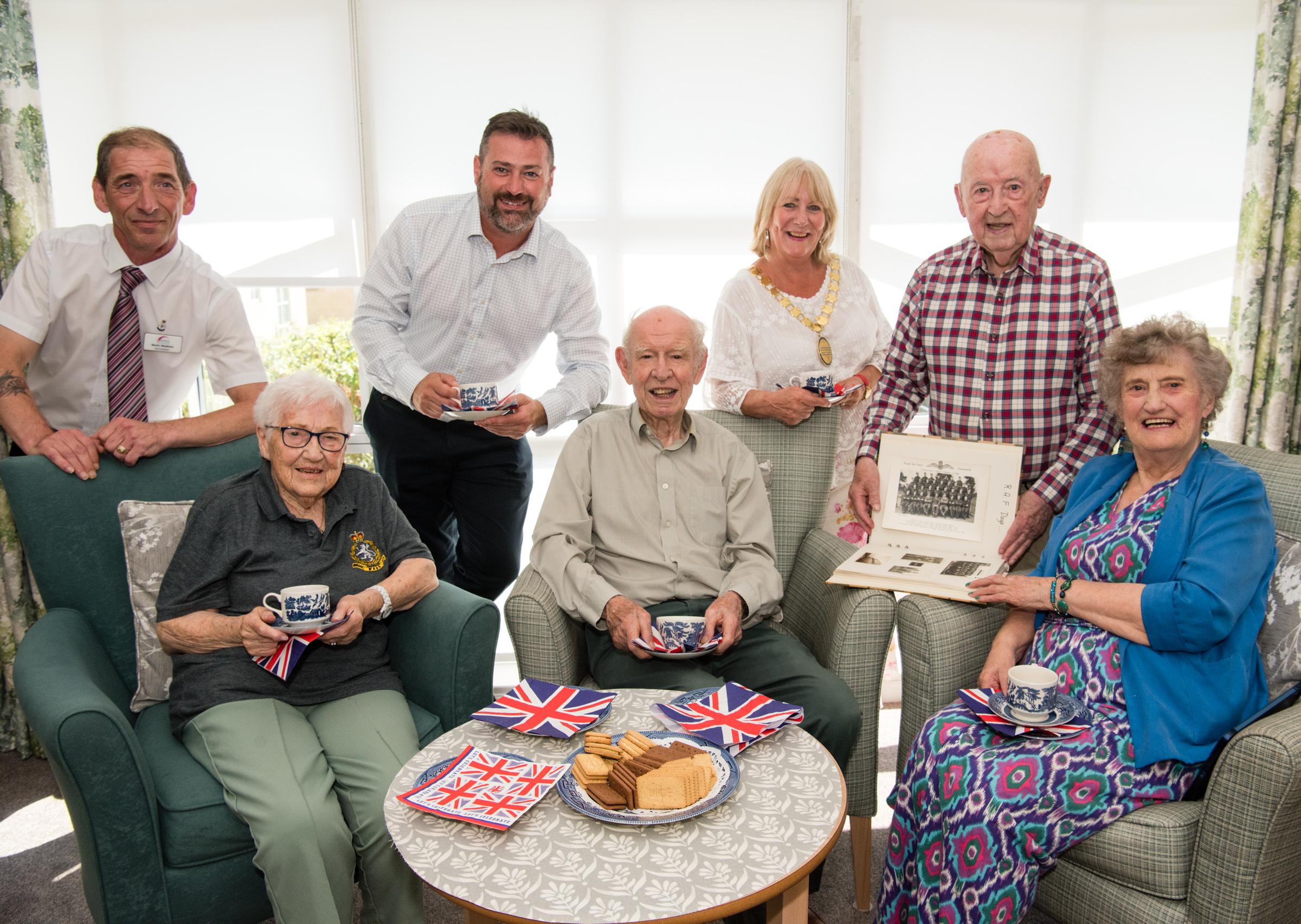 Pictured l-r  Martin Weathers  Administrative Assistant Walcot Court (l-r) Patricia Hill, aged 97 a Veteran of Auxiliary Territorial Service in the British Army, Bernard Williams, 92 who undertook National Service in Malaya, Councillor Kevin Guy, council leader and Armed Forces Champion, Bill Hassey, 95 an RAF Veteran, Councillor Karen Walker Chair of Bath & North East Somerset Council and Joan Rippingale, 91 a Veteran of the Women’s Royal Naval Service.