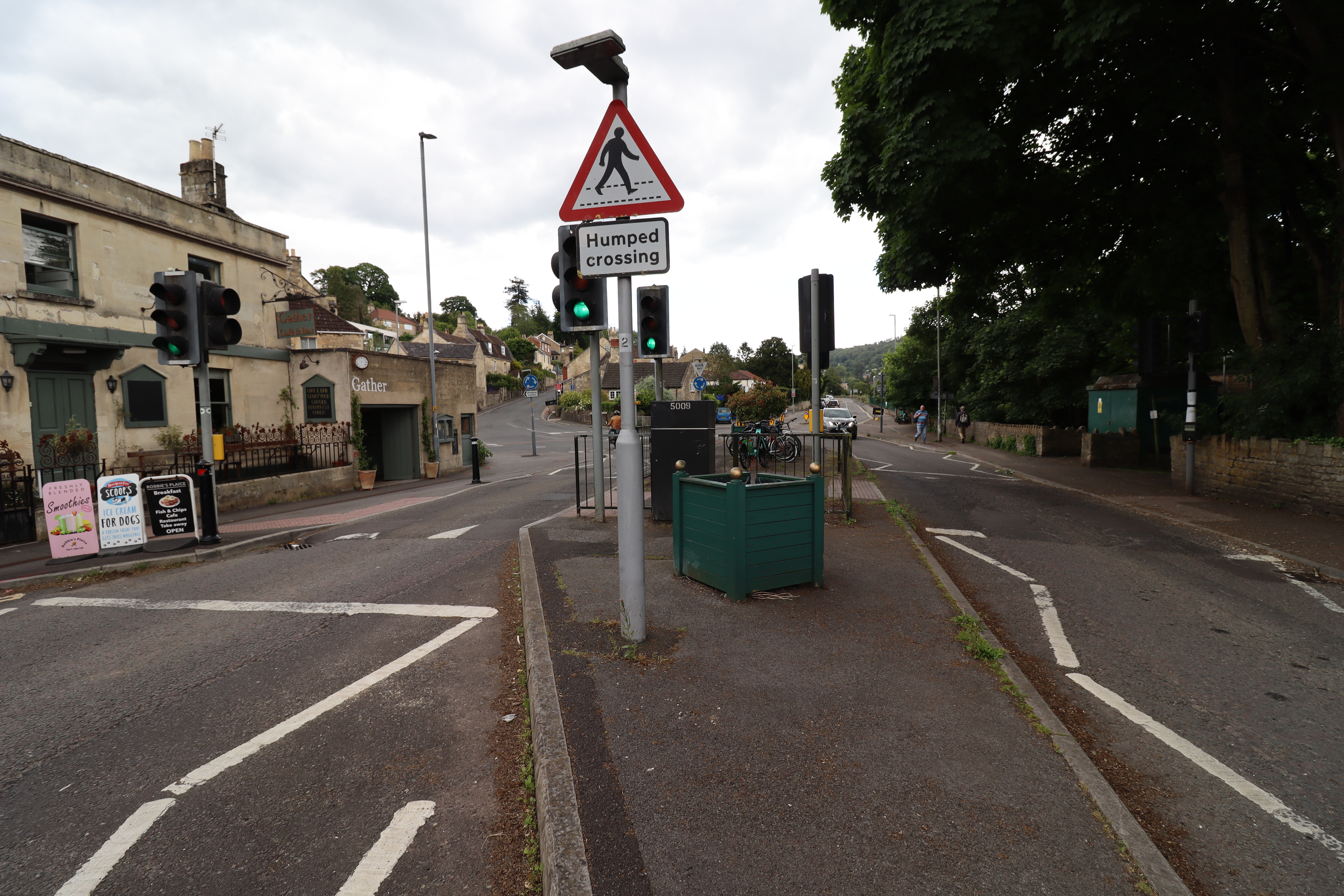 The current signalised crossing in London Road East. 